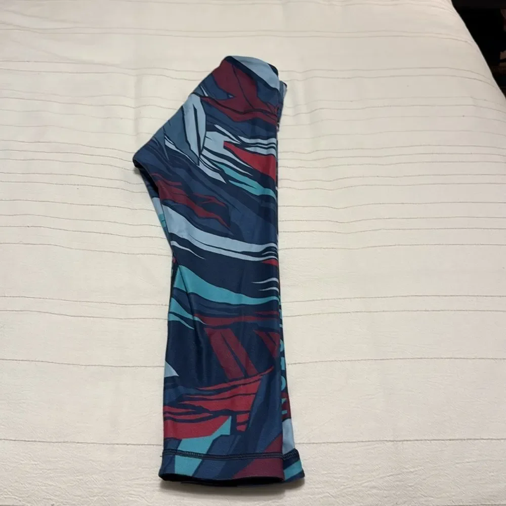 Peloton Women WITH Expedition High Waist Revesible Capri Legging Size X-Small - Picture 5 of 9